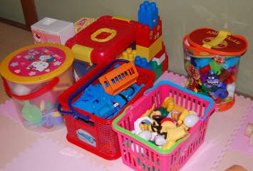 キッズスペースにはたくさんのおもちゃがあります